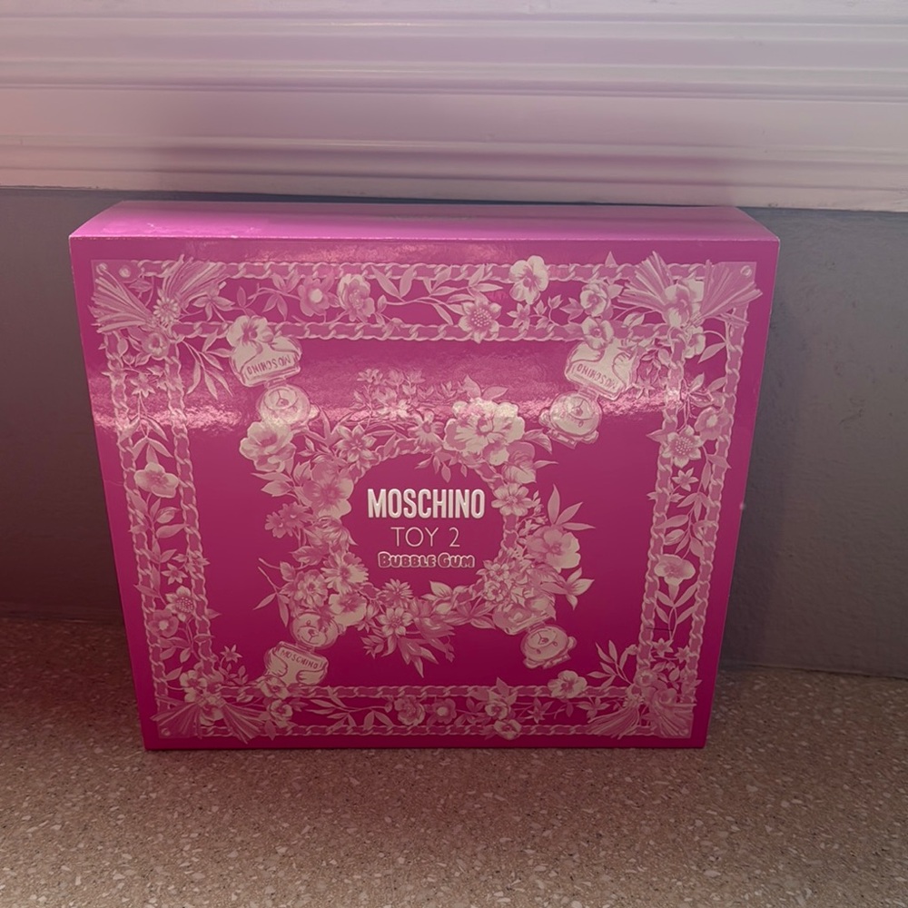 Moschino Toy 2 Bubblegum box set- FULL SIZE
